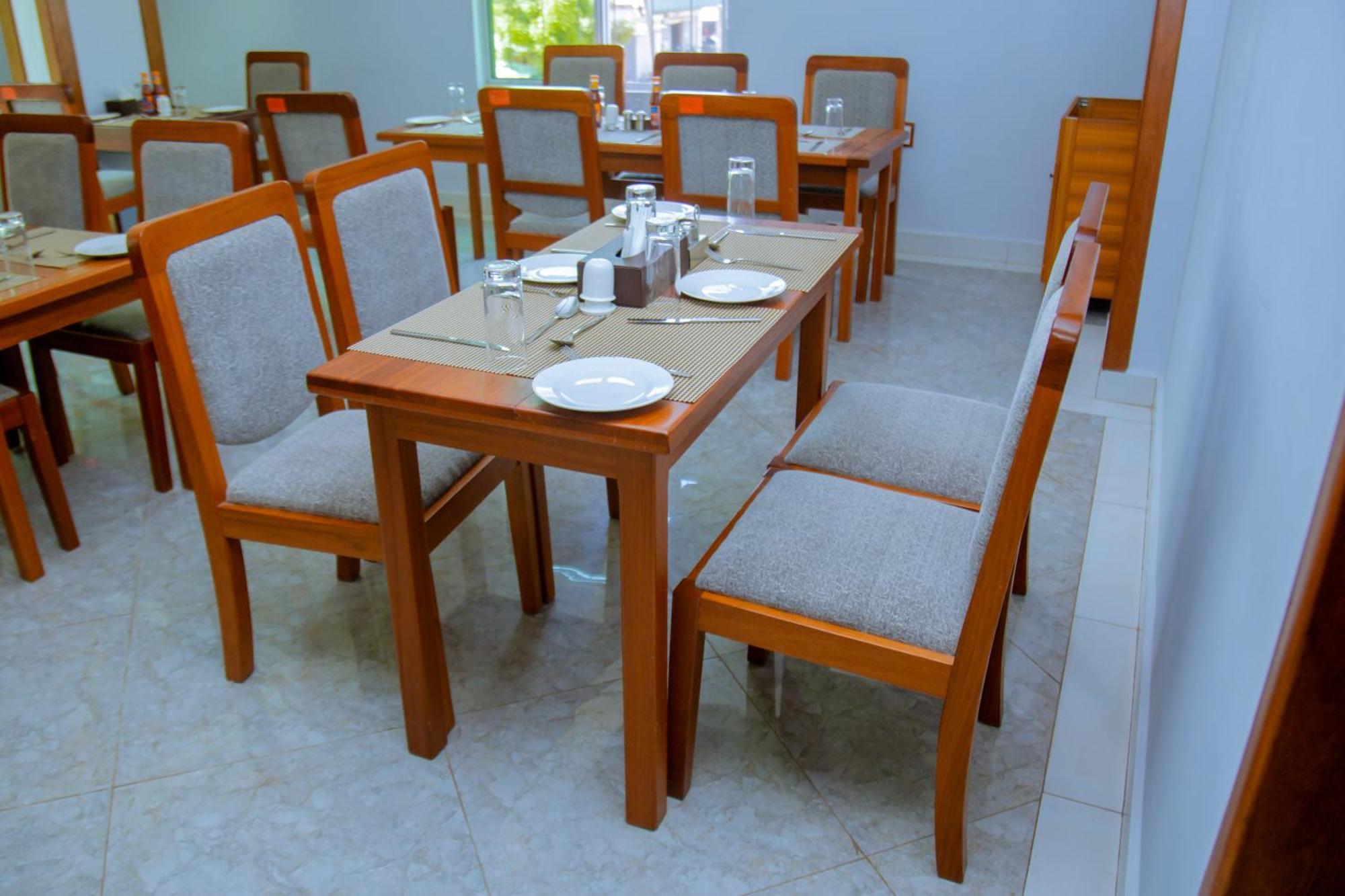 Hotel Rolax Dar es Salaam Exterior photo