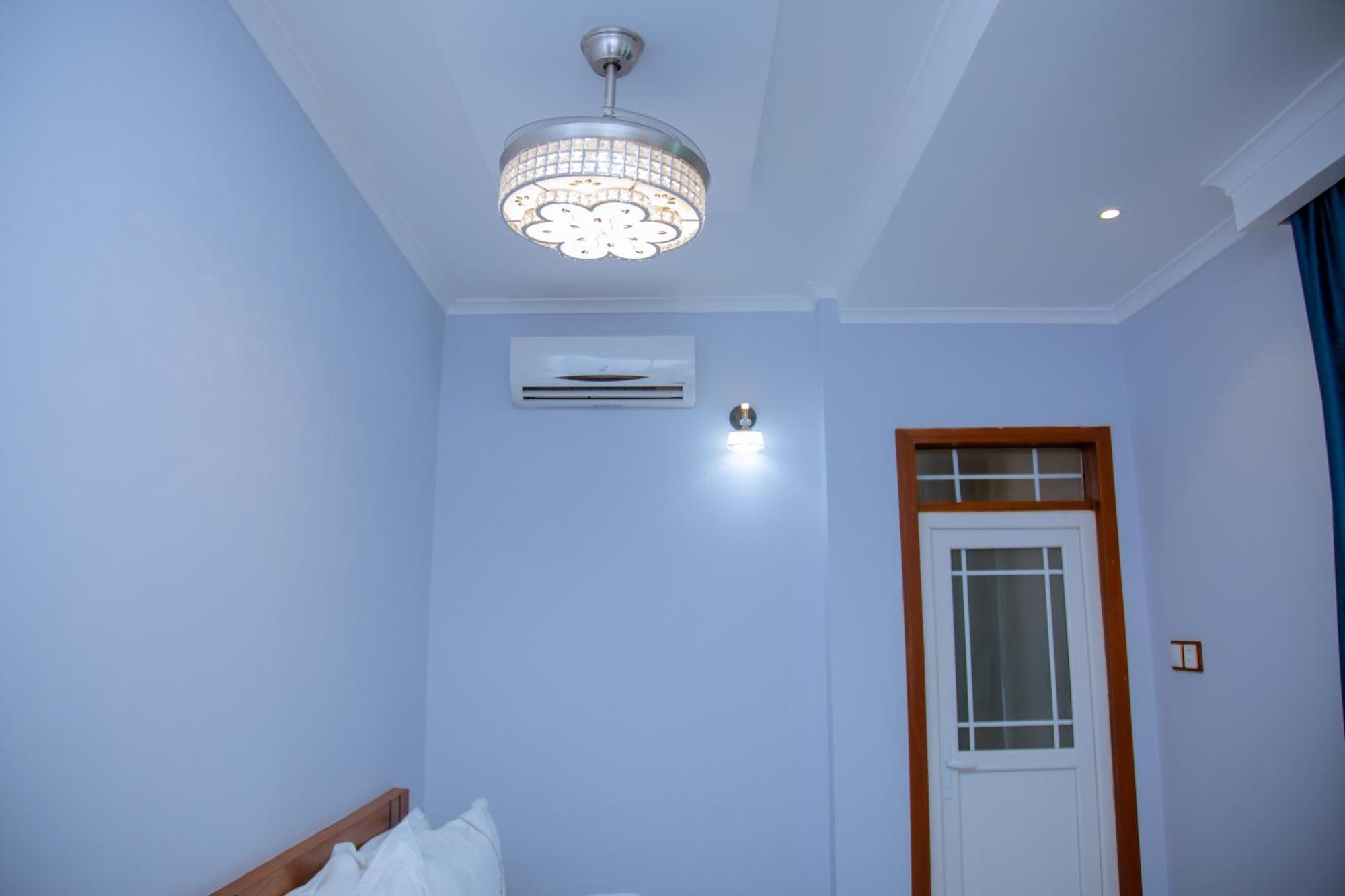 Hotel Rolax Dar es Salaam Exterior photo